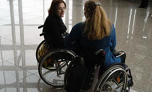 Osobe s invaliditetom u kolicima