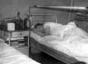 eljko u krevetu -  Kreljevica Ortop. bolnica 1969